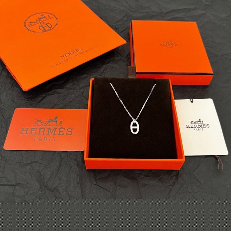 H**mes necklaces